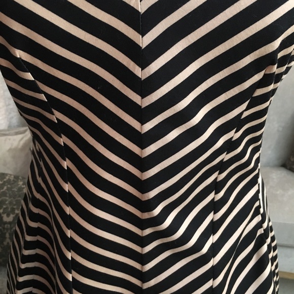 Black and Tan Herringbone Dress - Picture 4 of 8